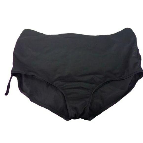 Mainstream Swimsuits Woman's Black‎ NWOT Plus Size Bikini Bottoms Size 24W - Picture 1 of 8